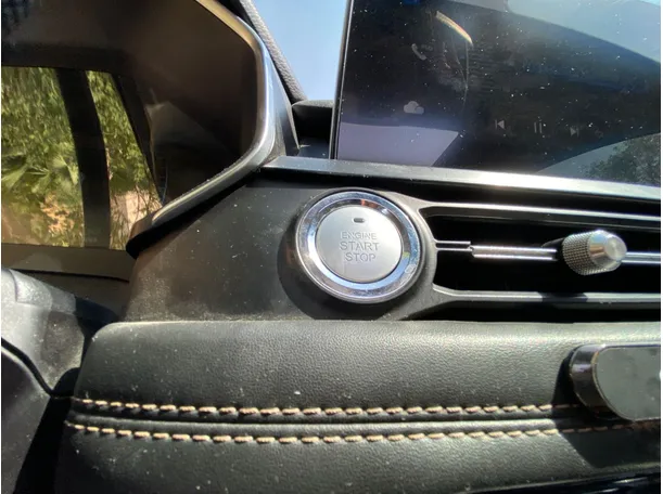 Car image 24