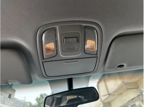 Car image 22