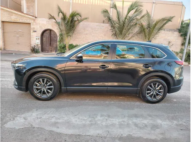 Car image 8