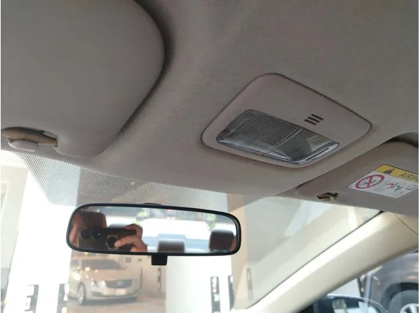 Car image 29