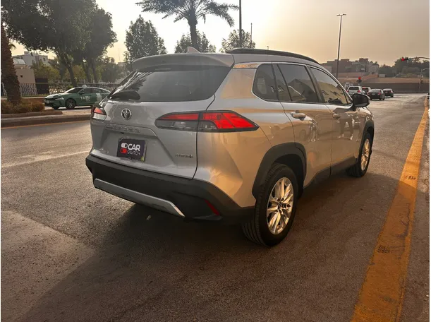 Car image 5