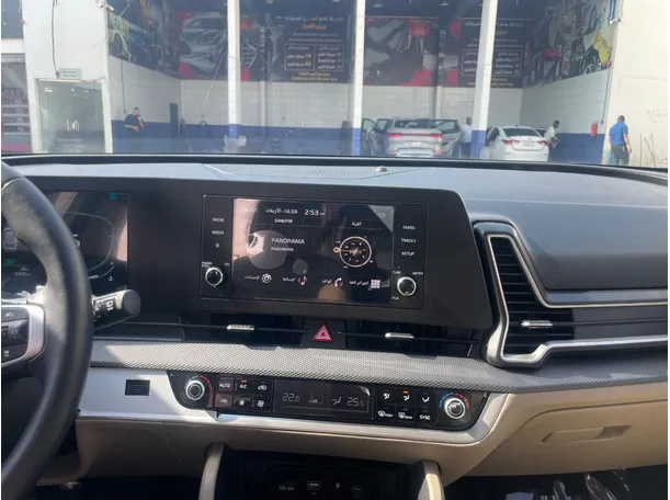 Car image 20