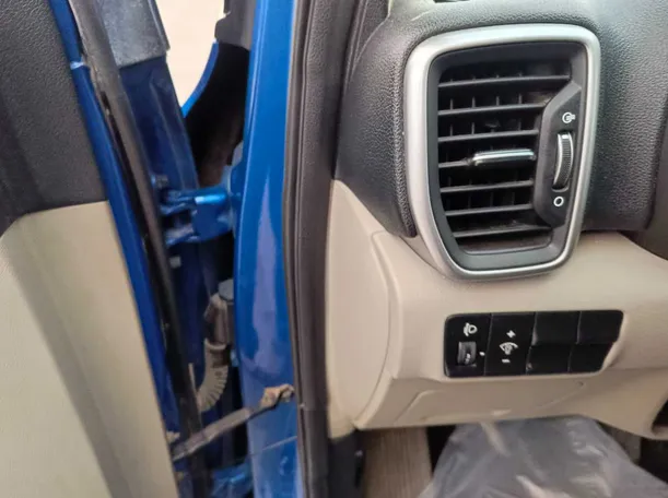 Car image 31