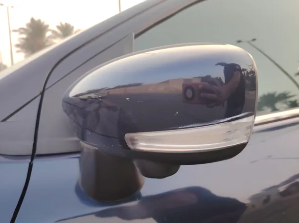 Car image 30