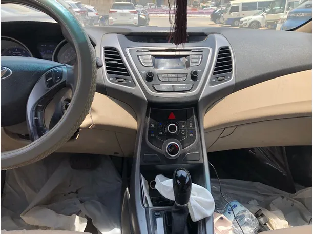 Car image 15