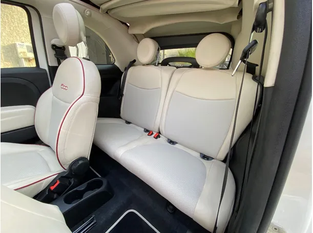 Car image 12