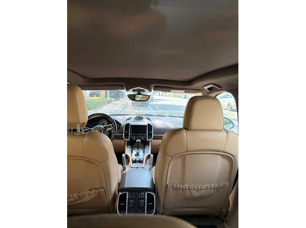 Car image 22