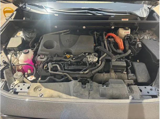 Car image 24