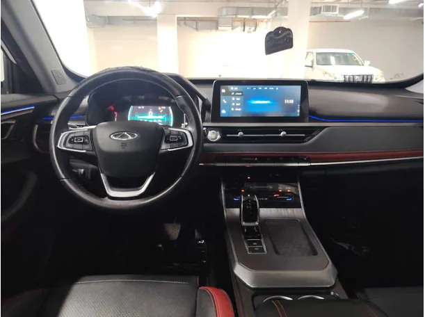 Car image 19