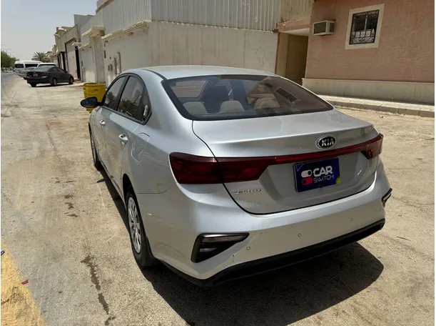 Car image 7