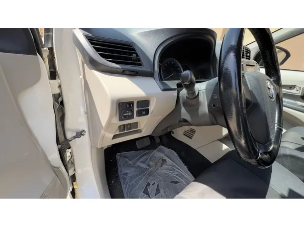 Car image 23