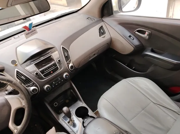 Car image 20