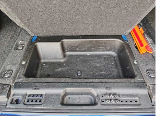 Car image 37