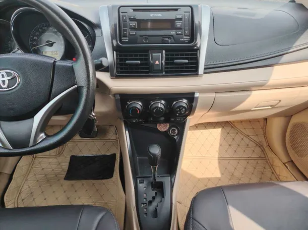 Car image 18