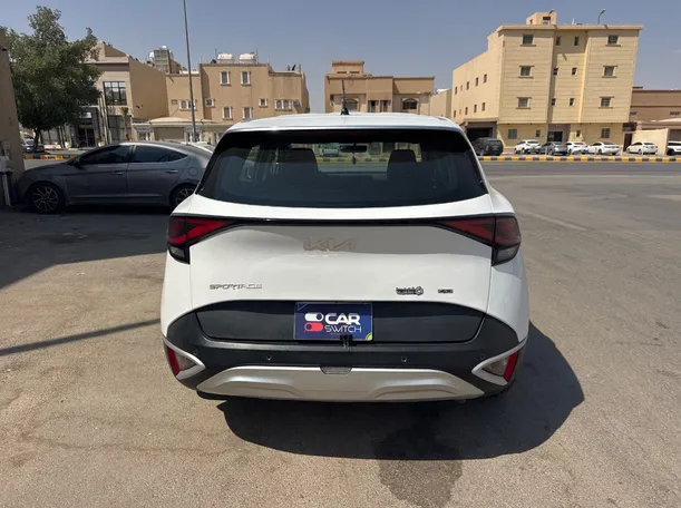 Car image 6