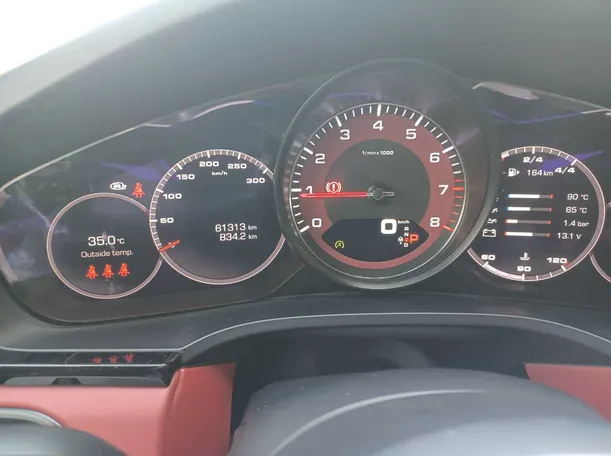 Car image 20