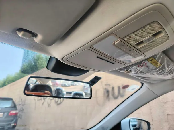 Car image 31