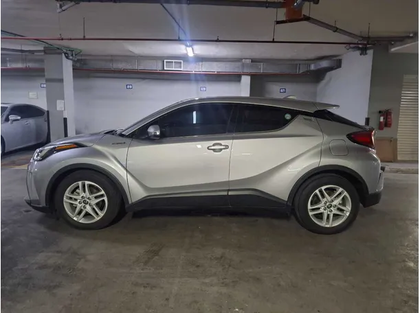 Car image 8