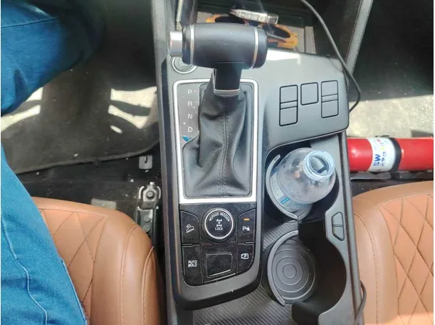 Car image 27