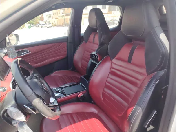 Car image 13