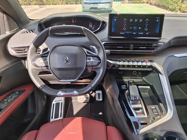 Car image 15