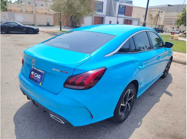 Car image 5
