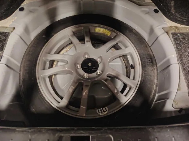 Car image 33