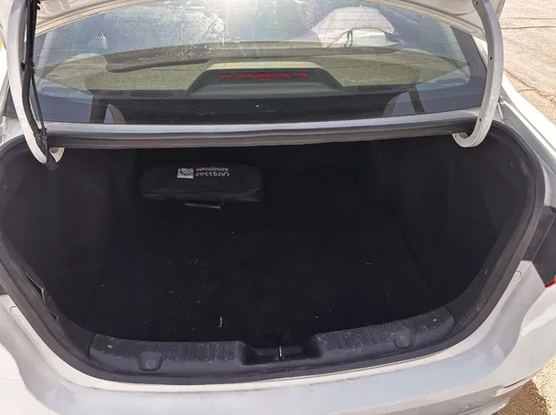 Car image 22