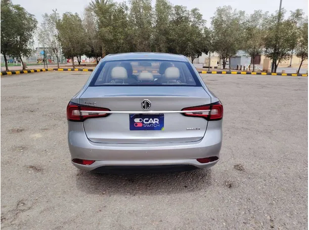 Car image 6