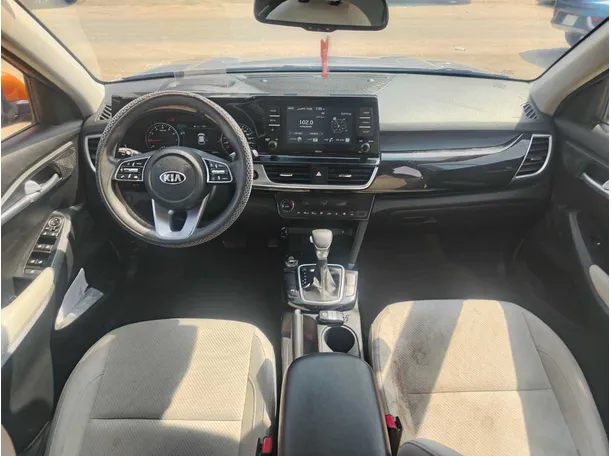 Car image 22