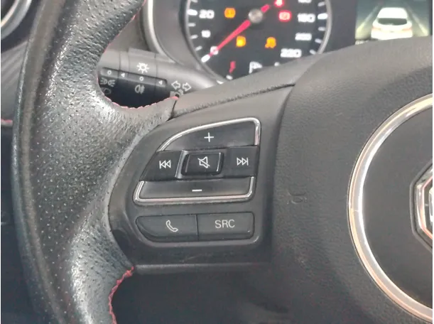 Car image 26