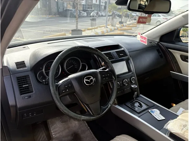 Car image 13