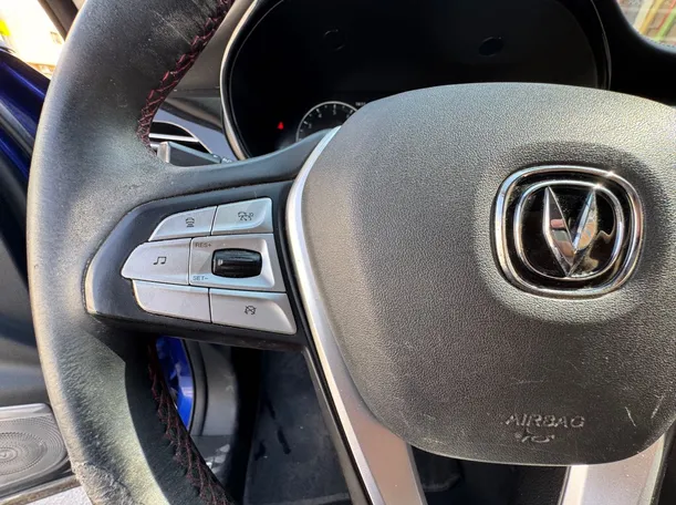 Car image 23
