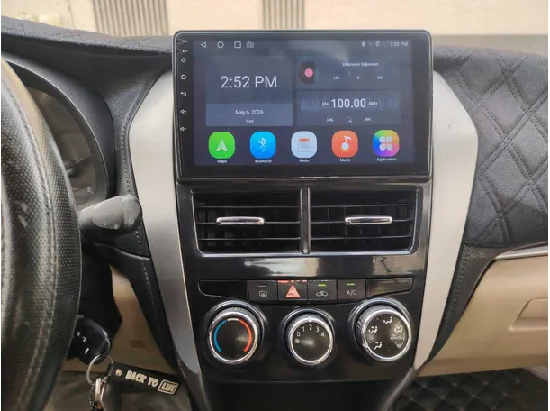 Car image 18