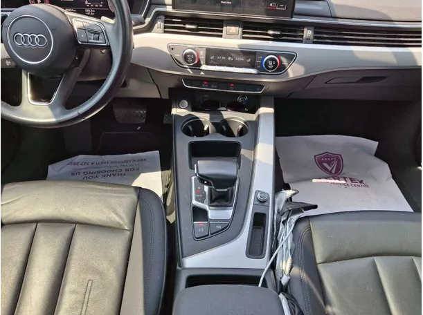 Car image 15