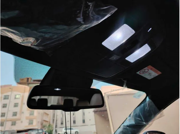 Car image 38