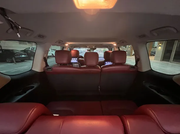 Car image 27