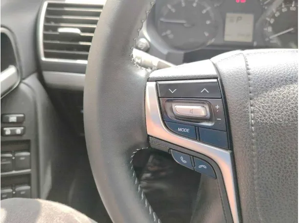 Car image 36