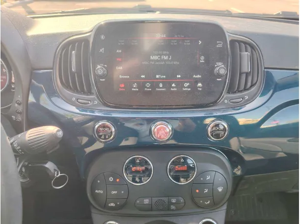 Car image 17