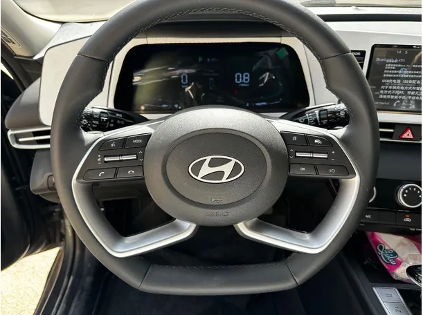 Car image 20