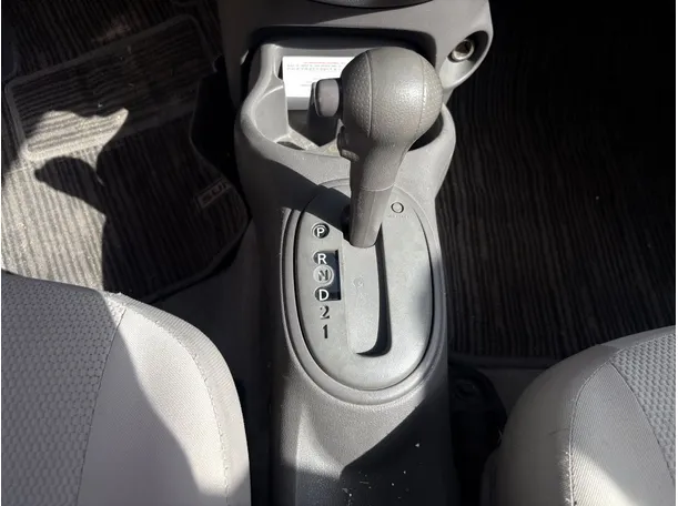 Car image 19