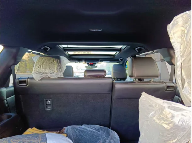 Car image 33