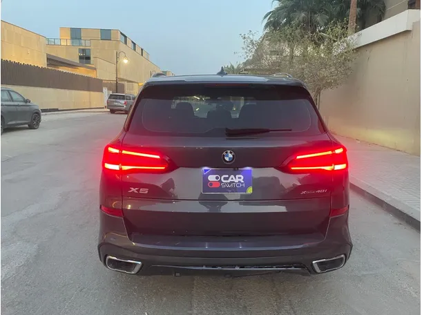 Car image 6