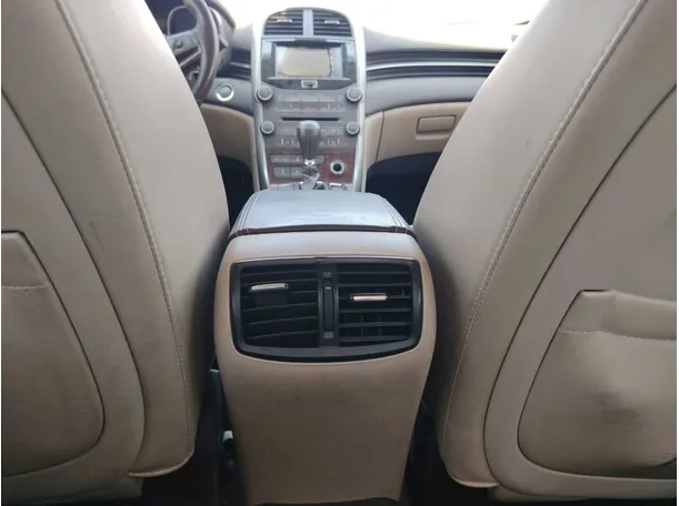 Car image 26