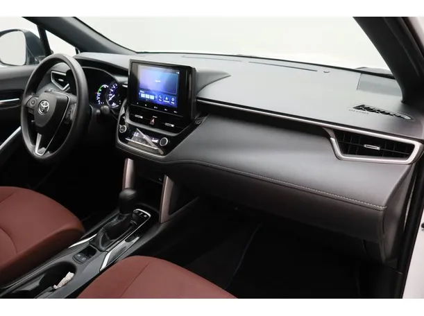 Car image 10