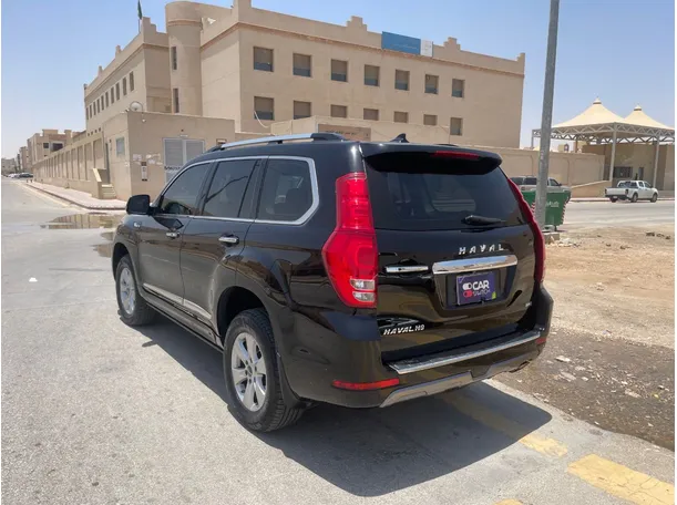 Car image 7