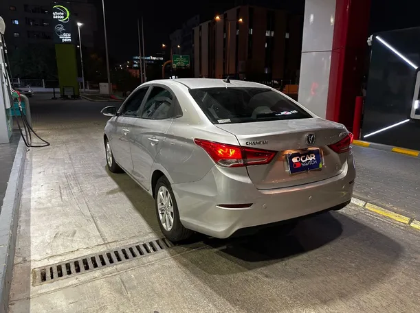 Car image 7