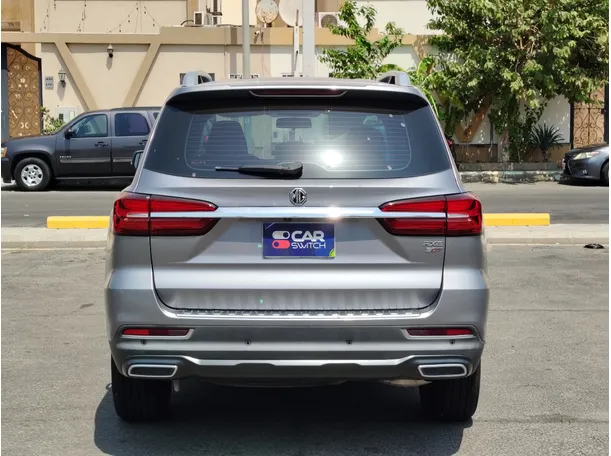 Car image 6