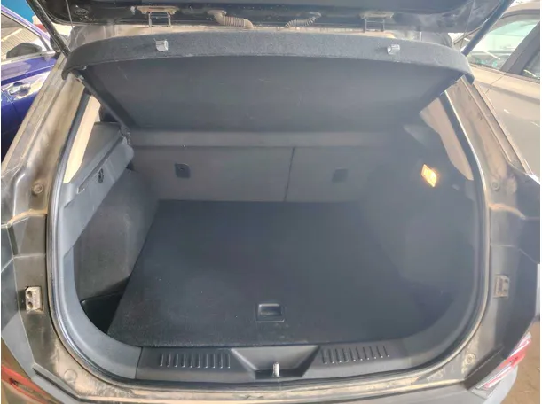 Car image 31