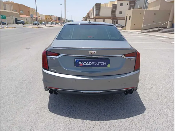 Car image 6